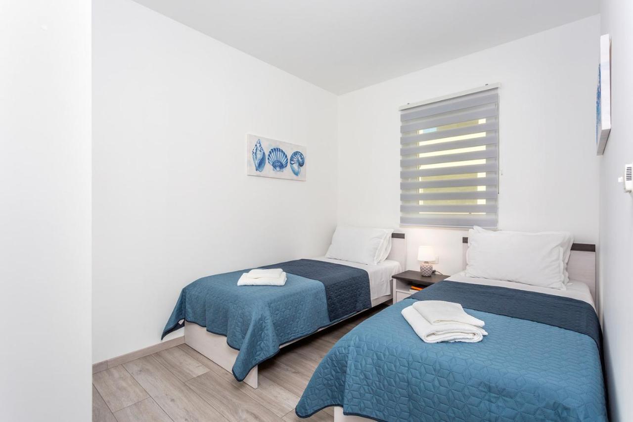 Kvarner Bay 4* - Apartments 1 & 3 Fiume Kültér fotó